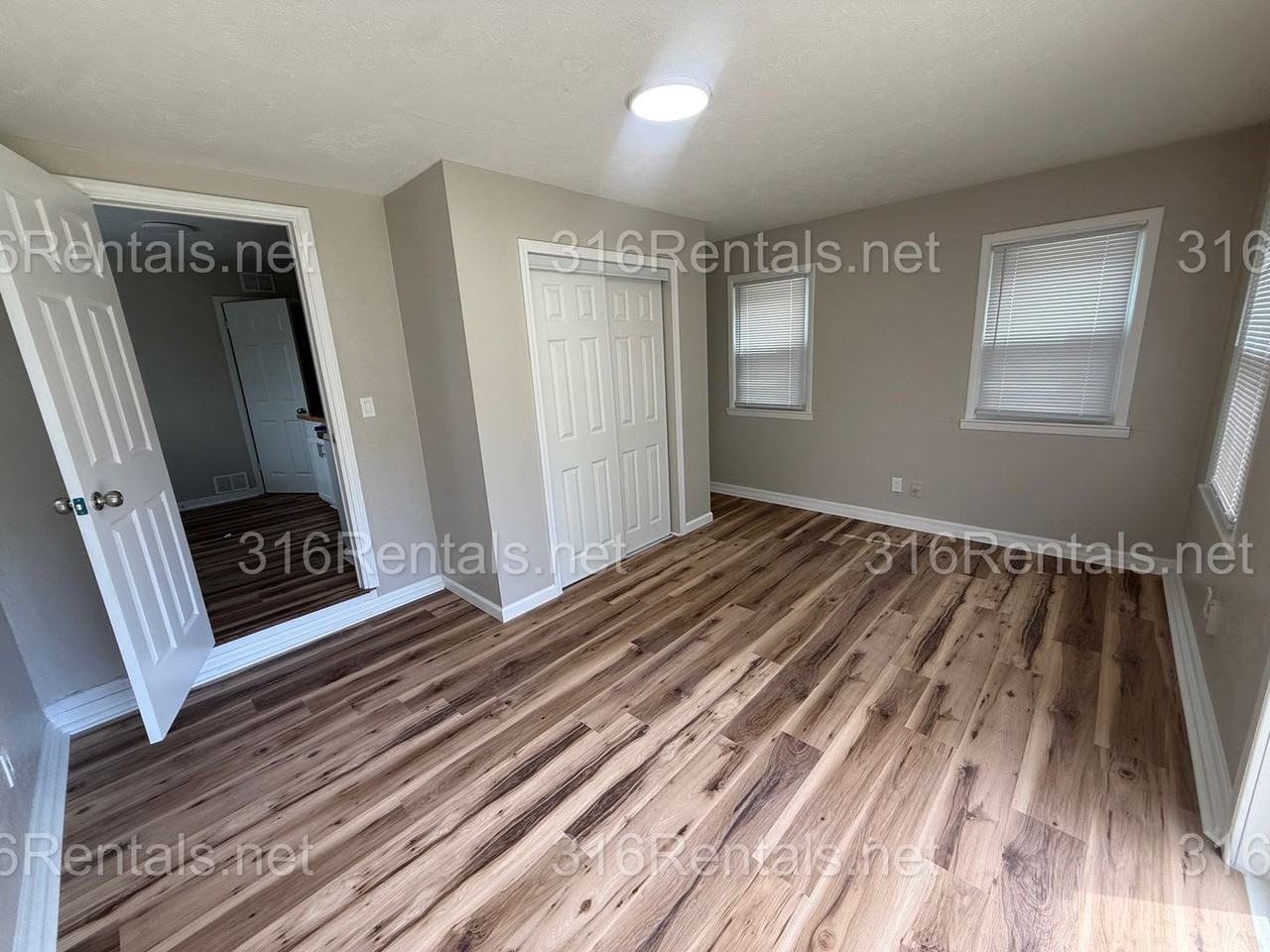2933 E Evans St - Photo 5 of 13