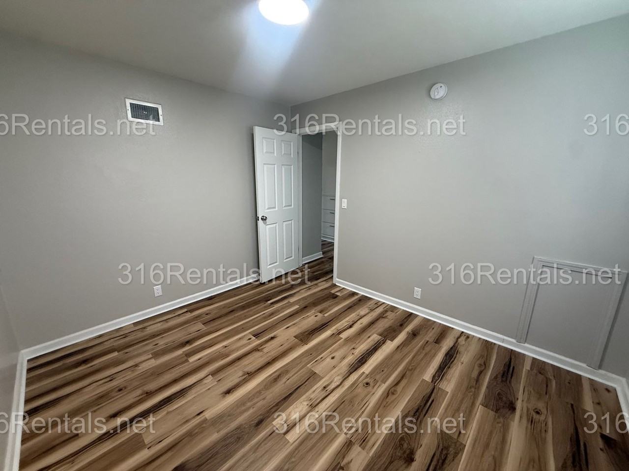 2933 E Evans St - Photo 7 of 13