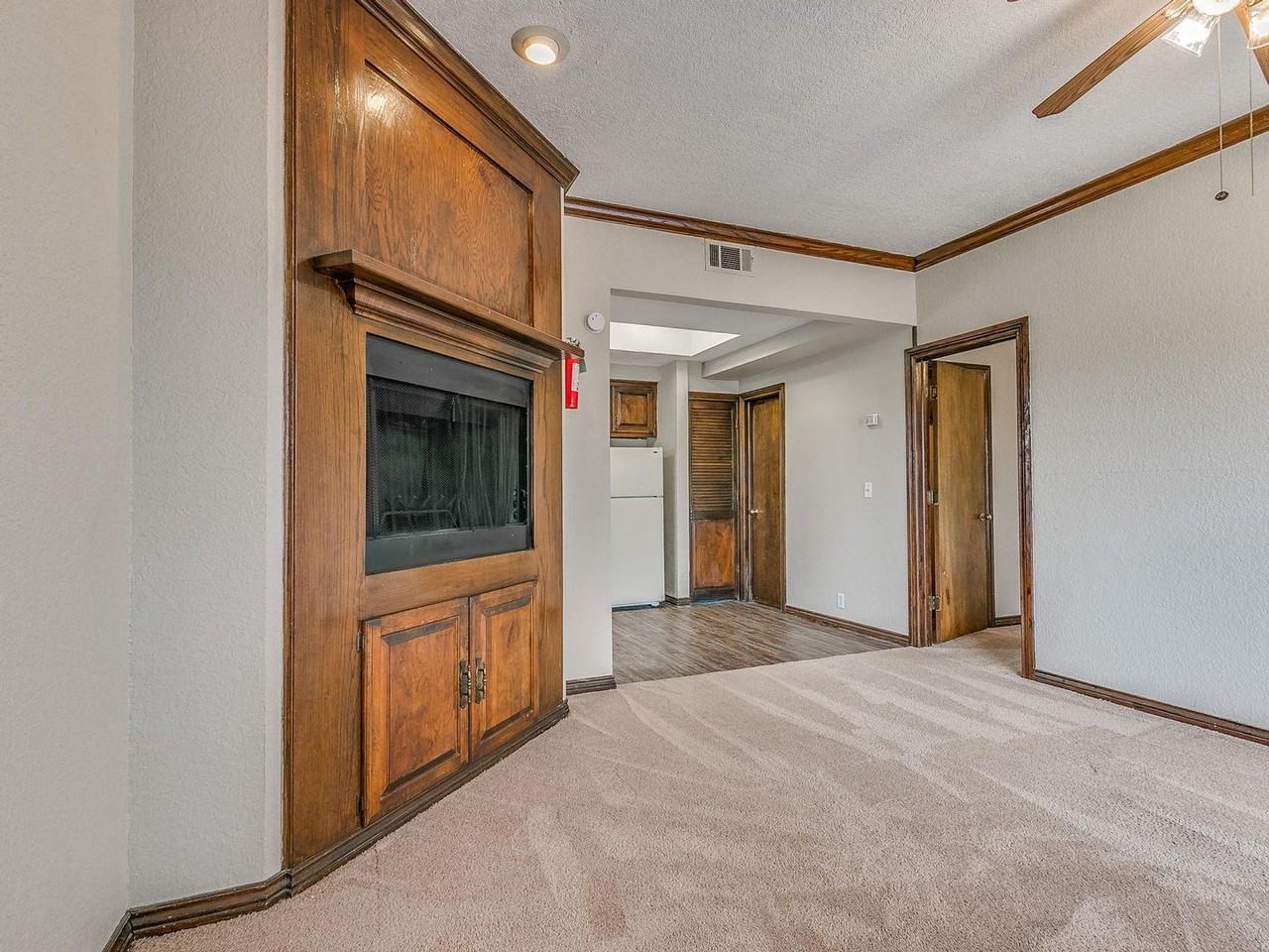 Eagle Crest Apartments - Photo 5 of 50