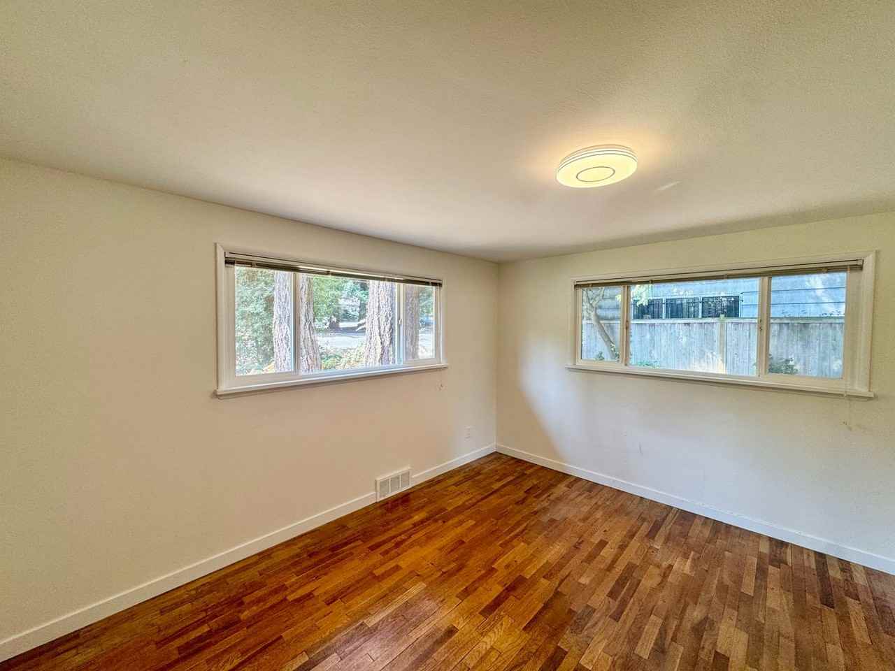 12320 8th Ave Ne - Photo 7 of 20