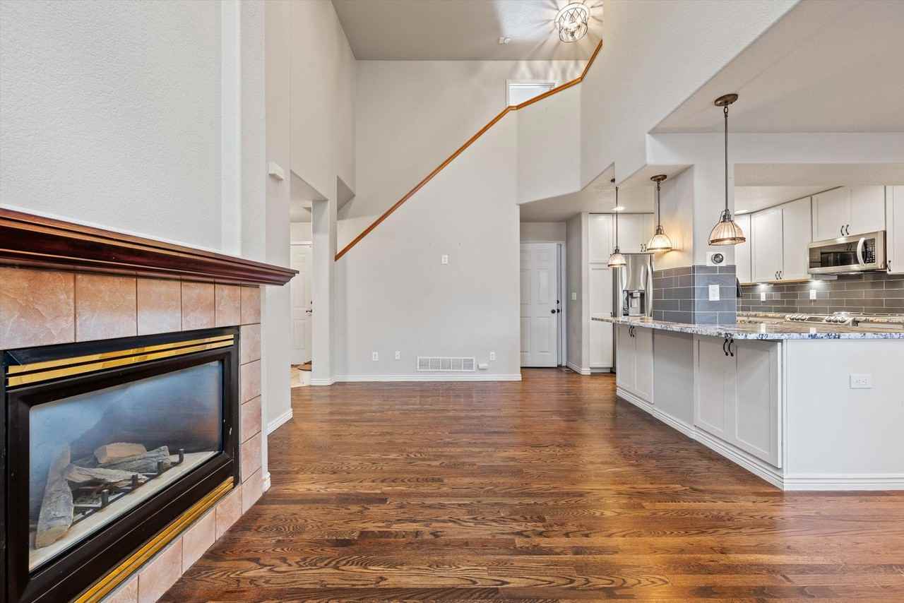 809 Union St - Photo 5 of 23
