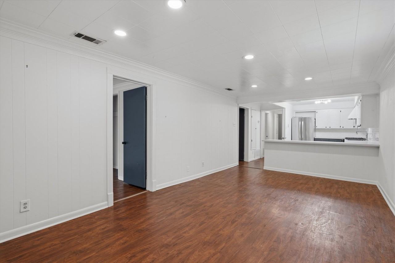 2204 Santa Rita St - Photo 5 of 23