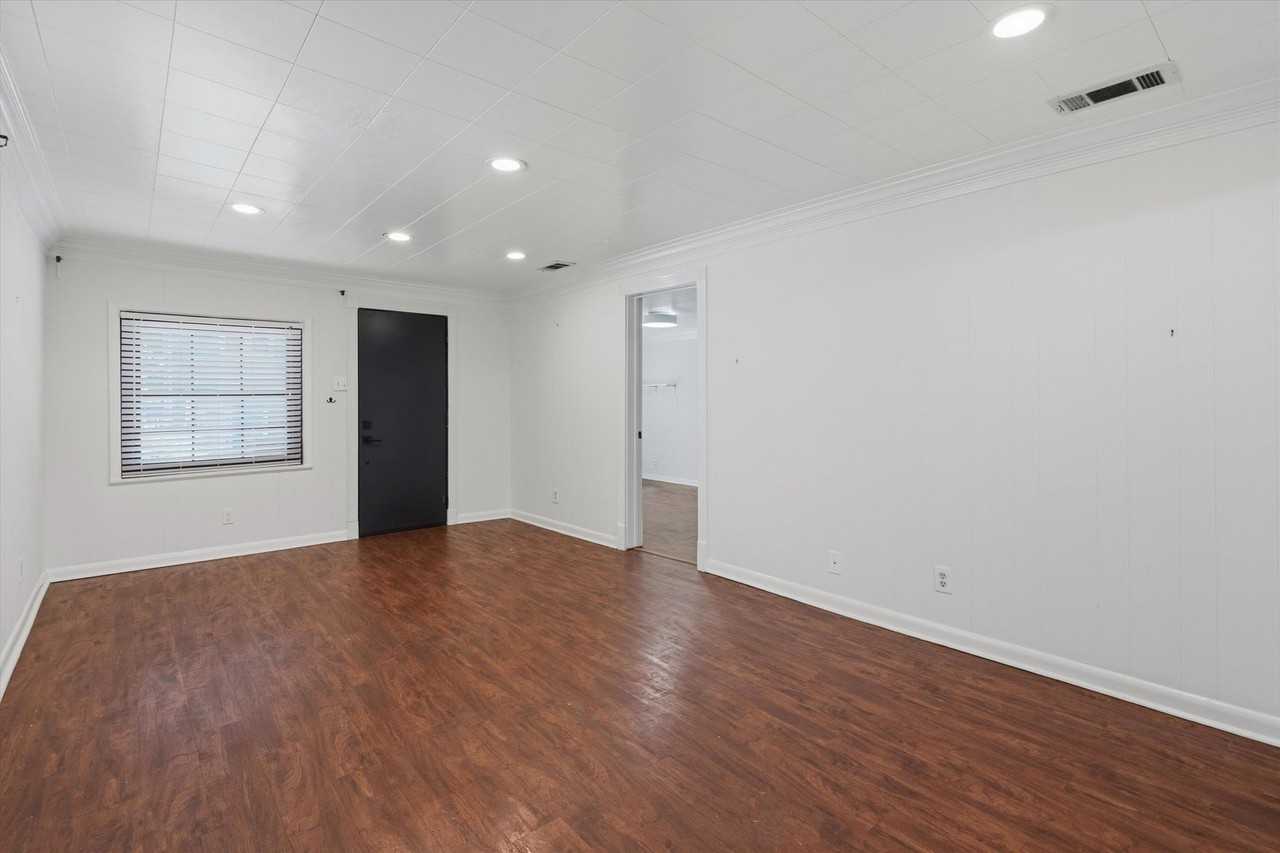 2204 Santa Rita St - Photo 6 of 23