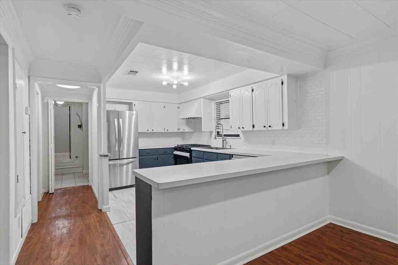 2204 Santa Rita St - Photo 7 of 23