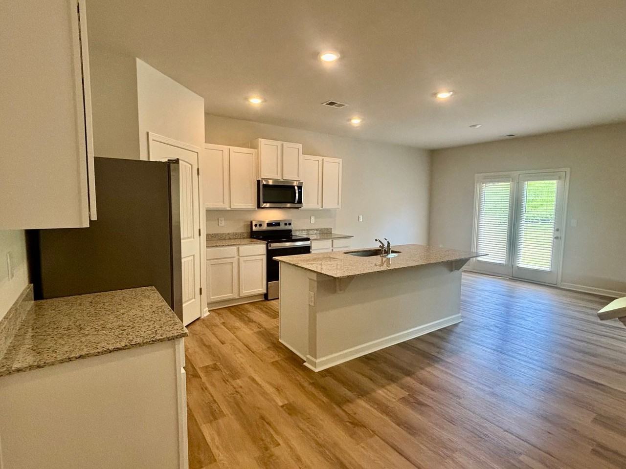 2986 Daxton Ln - Photo 3 of 33
