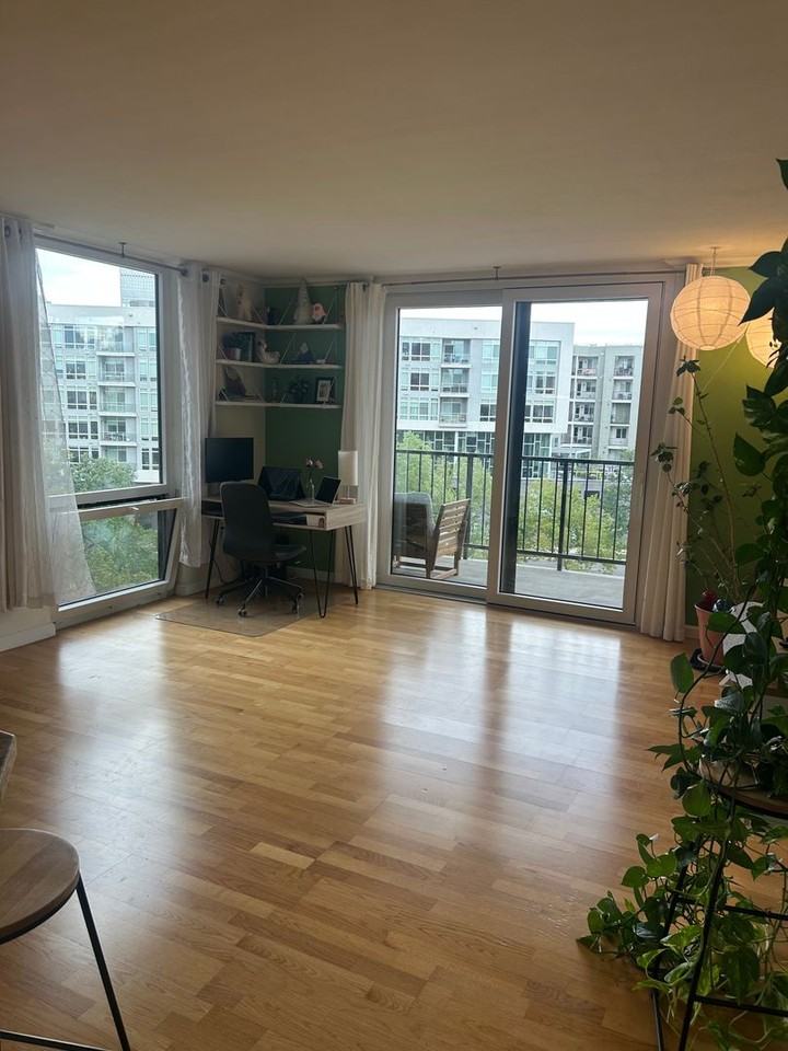 1301 Speer Blvd - Photo 3 of 17