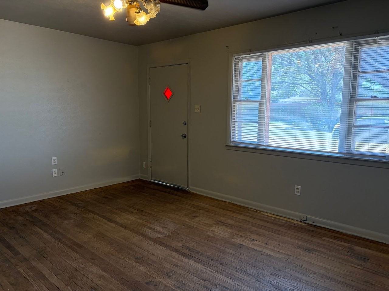 5120 37th St - Photo 6 of 26