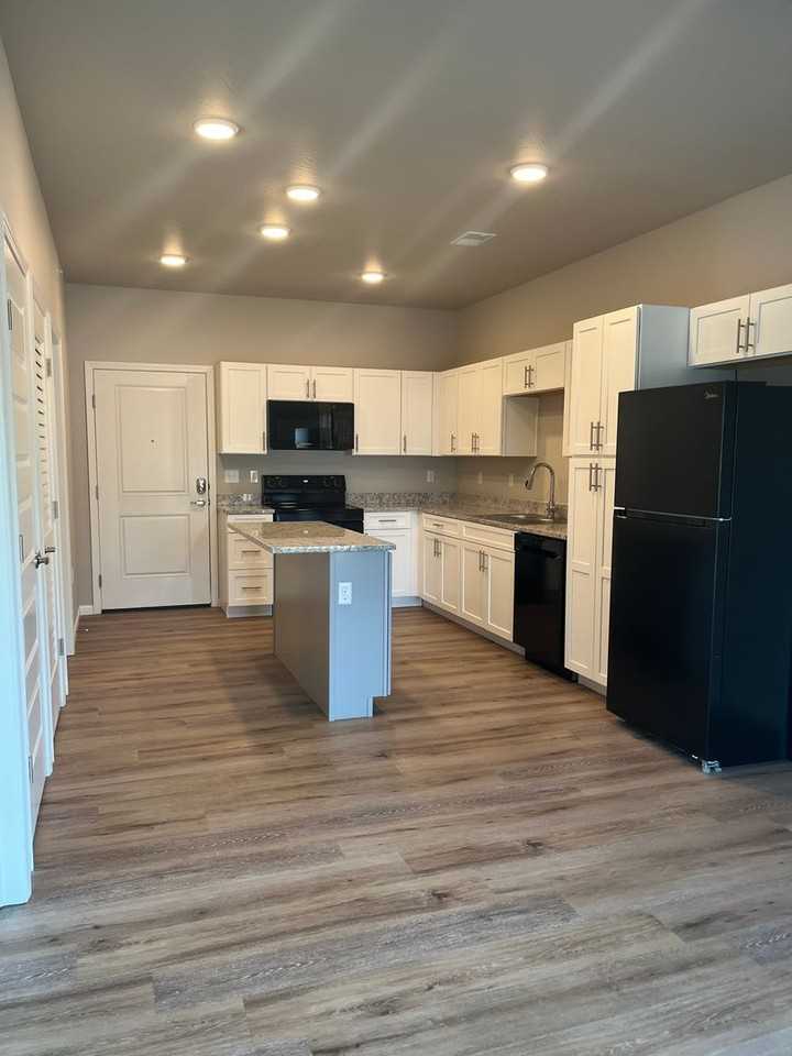 Fulbright Heights West Apartments - Photo 6 of 15