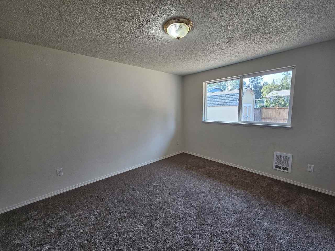 216 178th Street Ct E - Photo 7 of 11