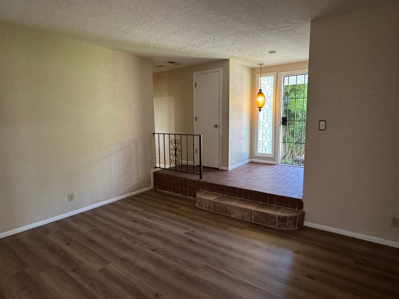 4708 Brookwood St Ne - Photo 5 of 26