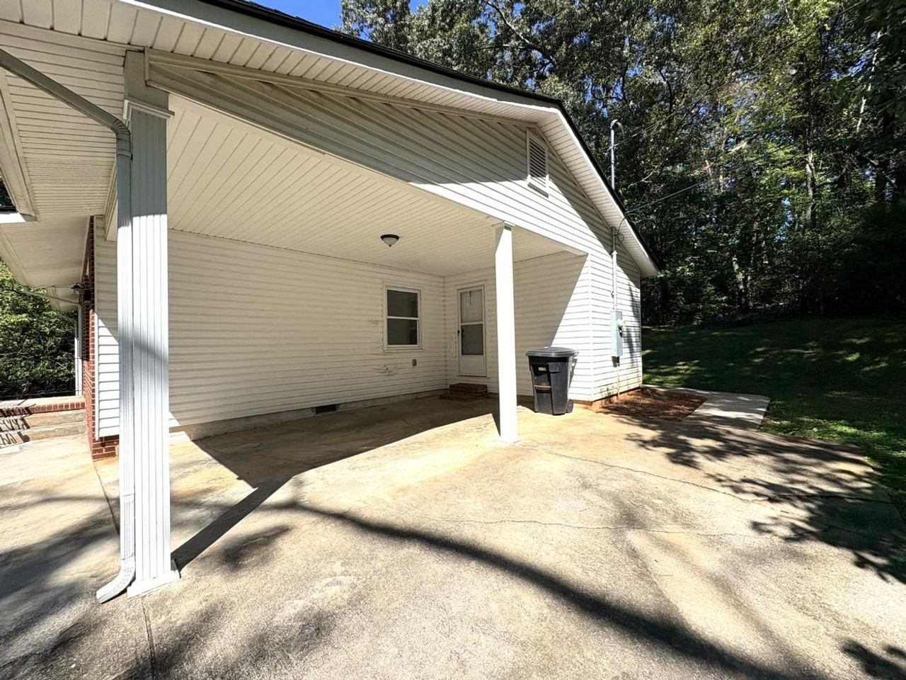 122 Kenimer Cir - Photo 3 of 26