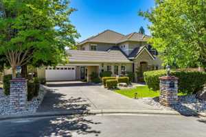 featured image of 360 Allenwood Ct