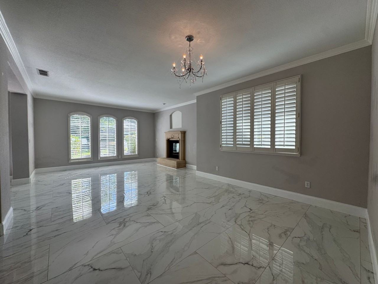 360 Allenwood Ct - Photo 3 of 19