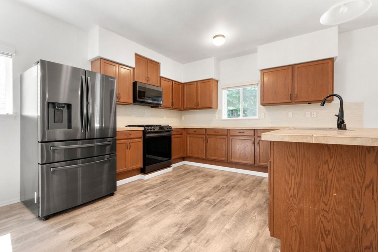 12018 61st Avenue Ct - Photo 7 of 28