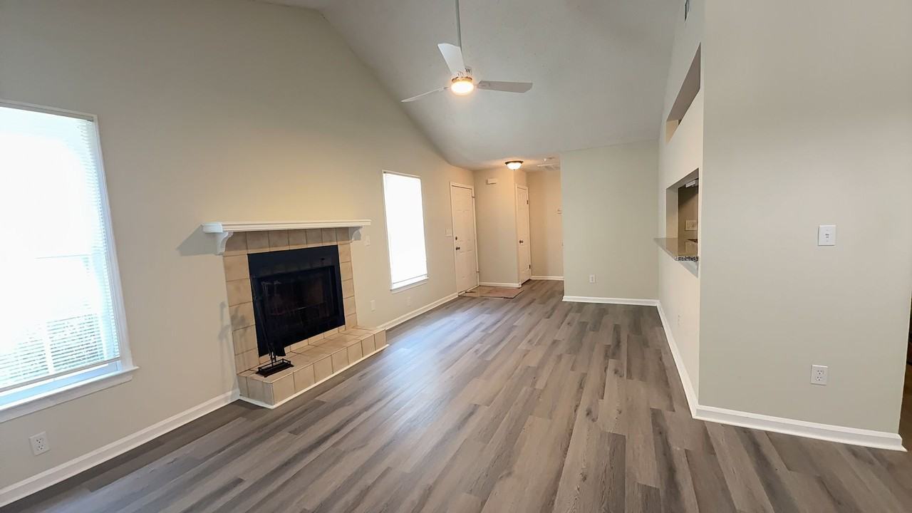 1158 Hillock Xing - Photo 5 of 16
