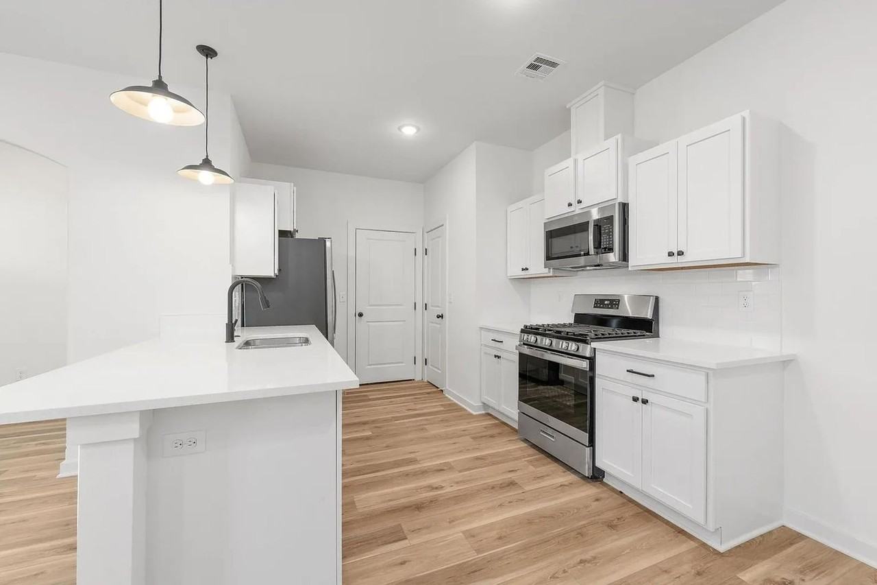 2436 S Pronghorn St - Photo 3 of 7