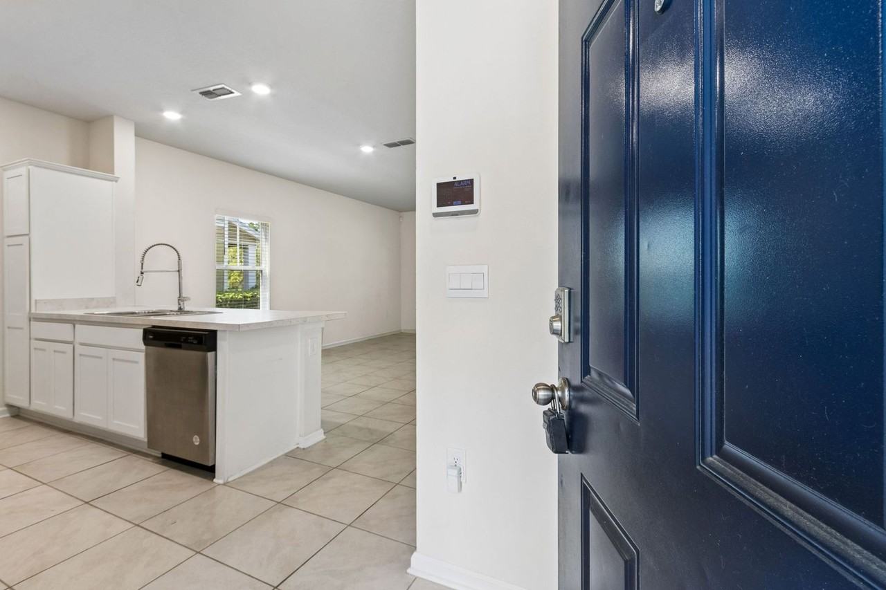 86928 Mainline Rd - Photo 3 of 42