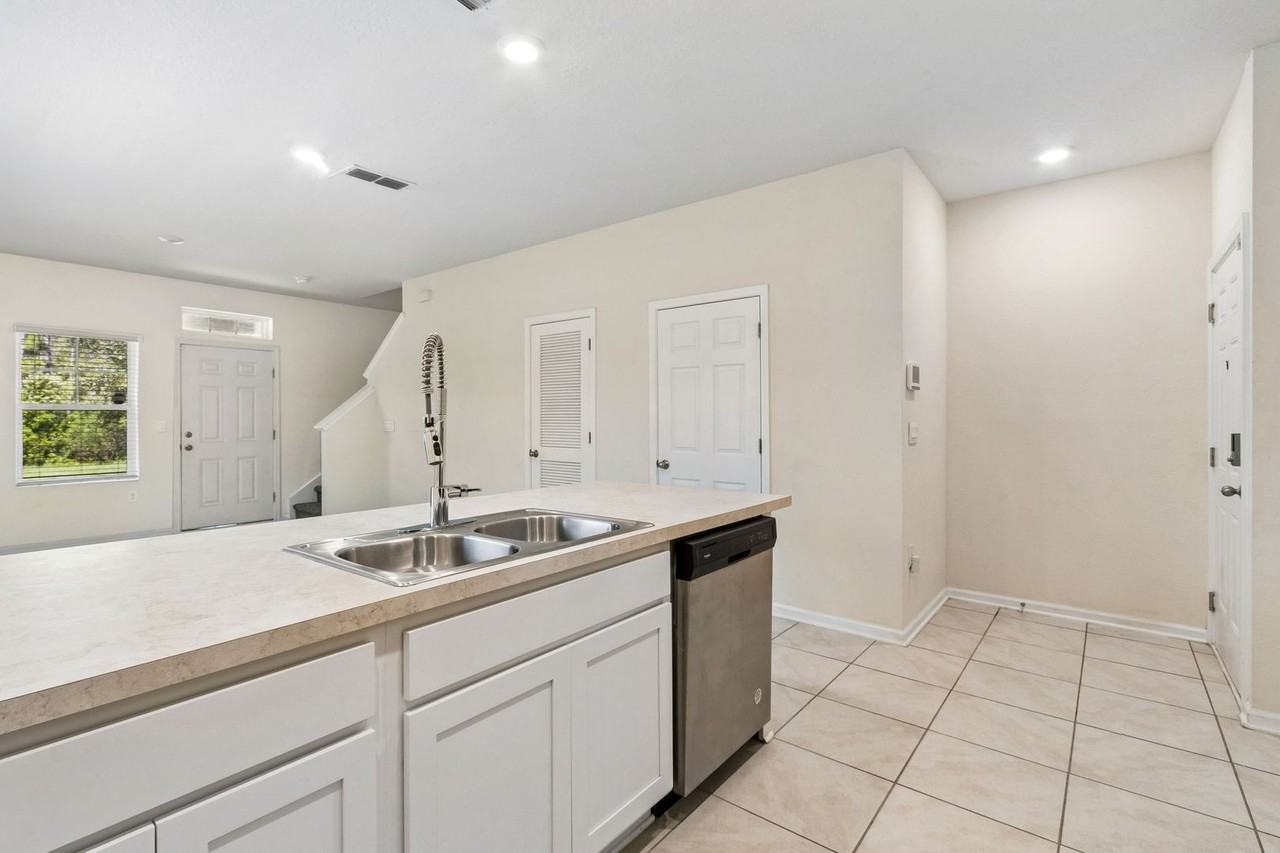 86928 Mainline Rd - Photo 7 of 42