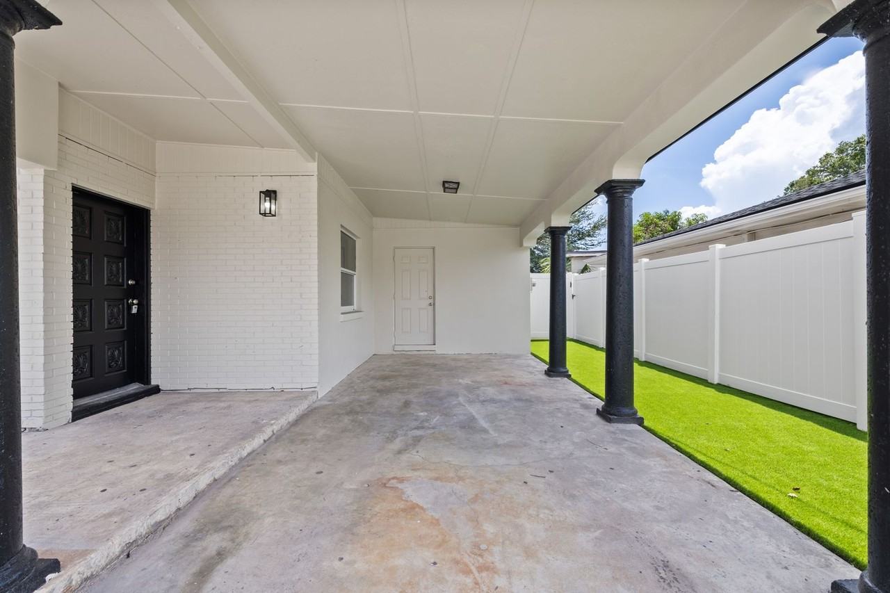 2706 W Tampa Bay Blvd - Photo 6 of 33