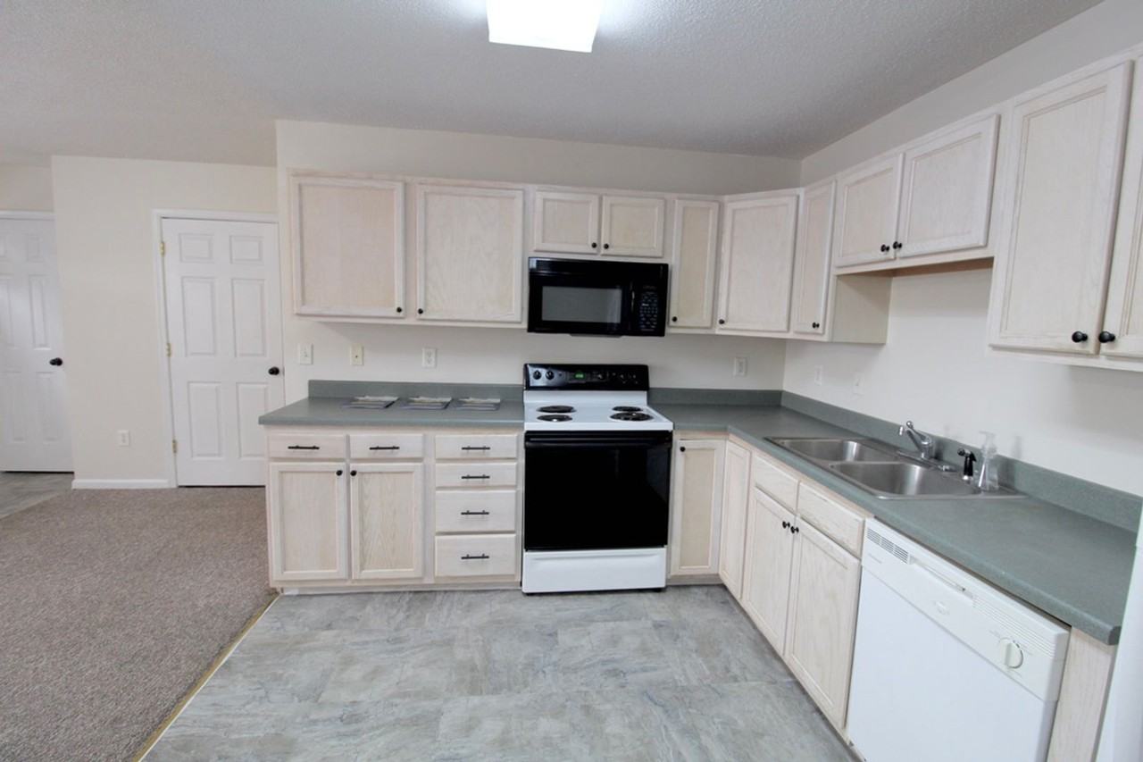 1334 Devon Ln - Photo 2 of 25