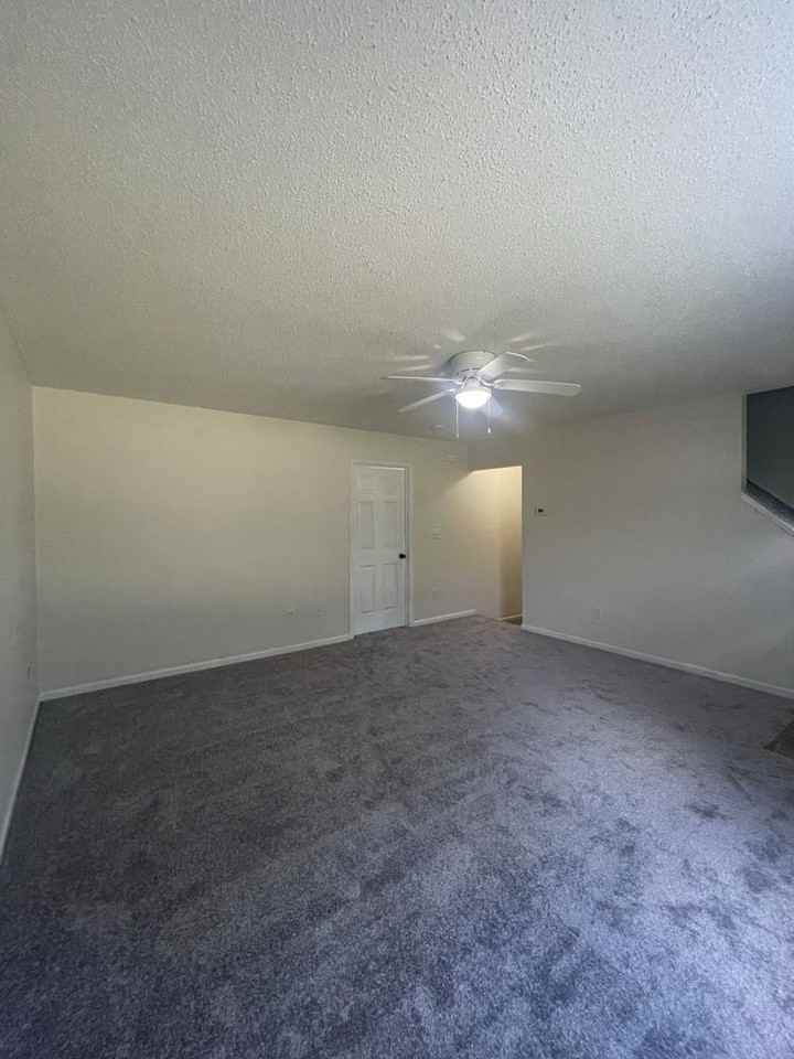 1334 Devon Ln - Photo 4 of 25