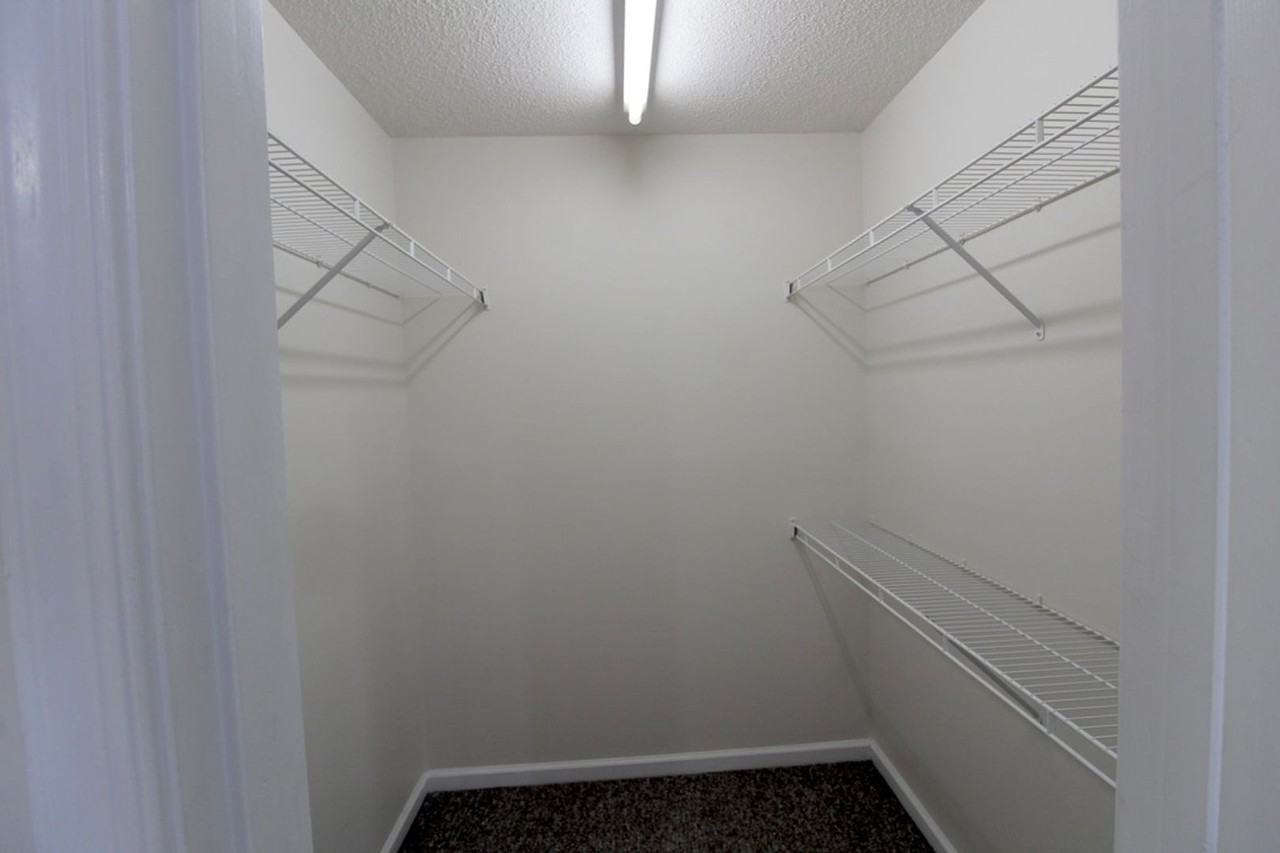 1334 Devon Ln - Photo 6 of 25