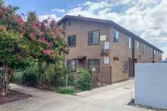 3210 Chapman St - Photo 1 of 1