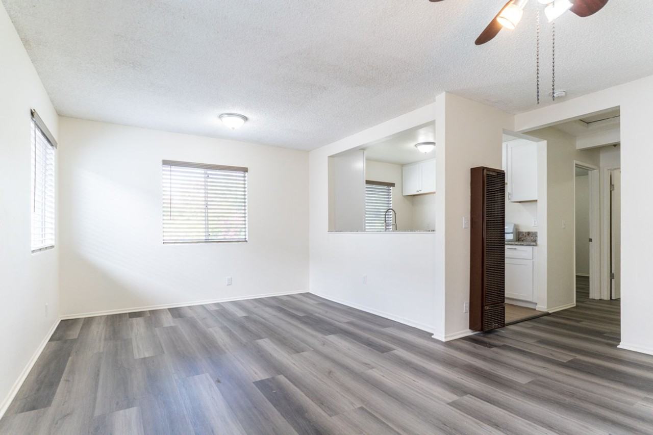 3210 Chapman St - Photo 4 of 12