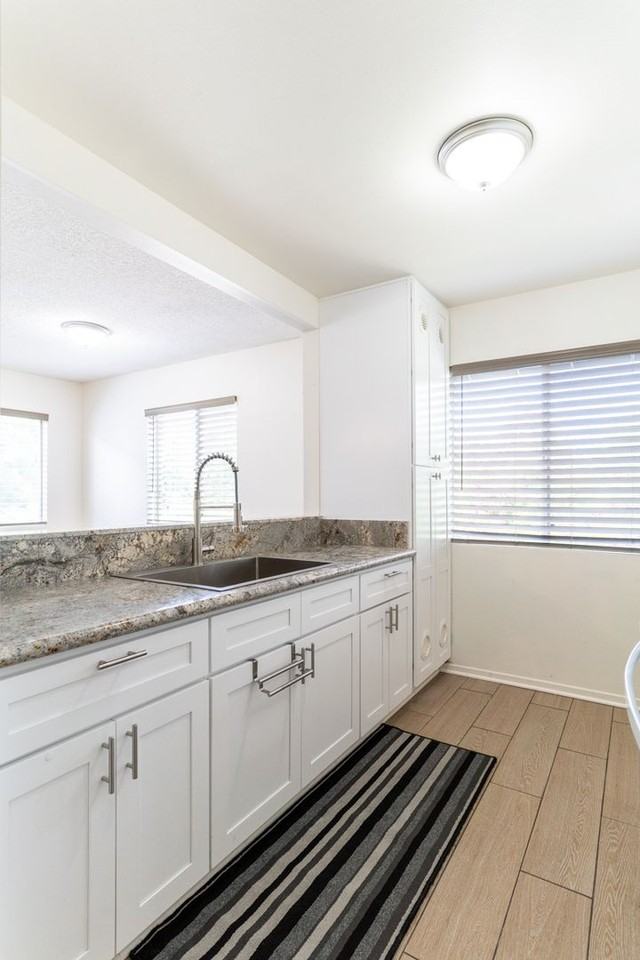 3210 Chapman St - Photo 6 of 12