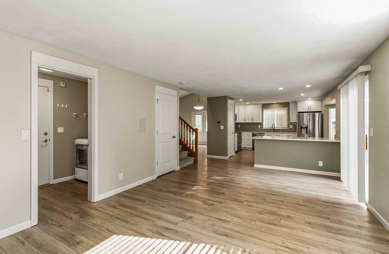 18932 1st Ave Se - Photo 5 of 12