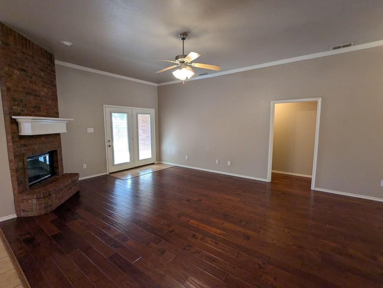 10812 Detroit Ave - Photo 4 of 31