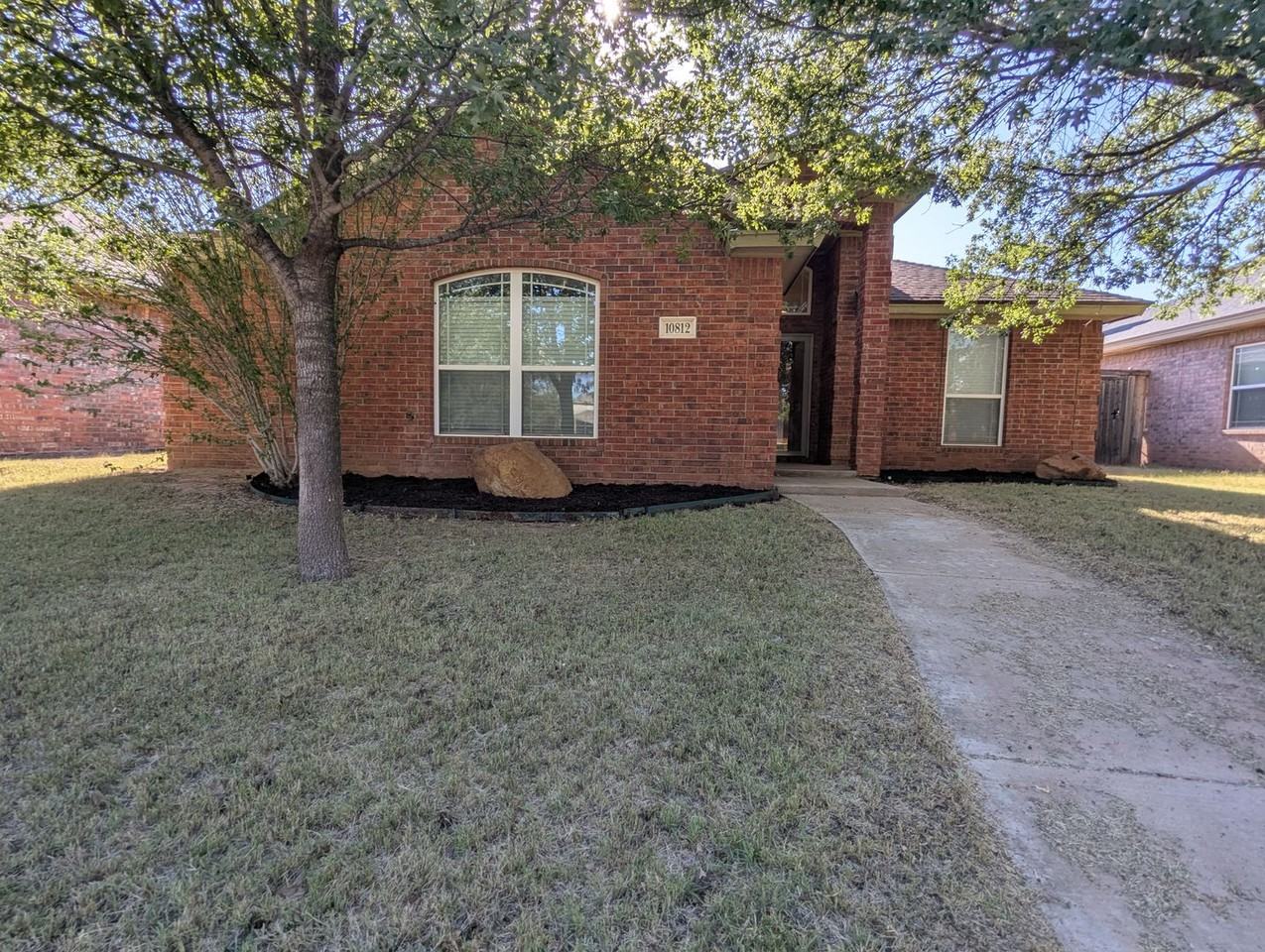 10812 Detroit Ave - Photo 2 of 31
