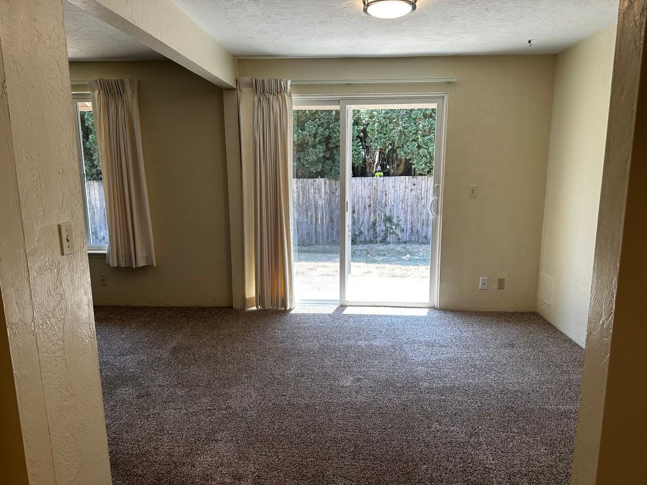1770 Nw Forestgreen Ave - Photo 4 of 11