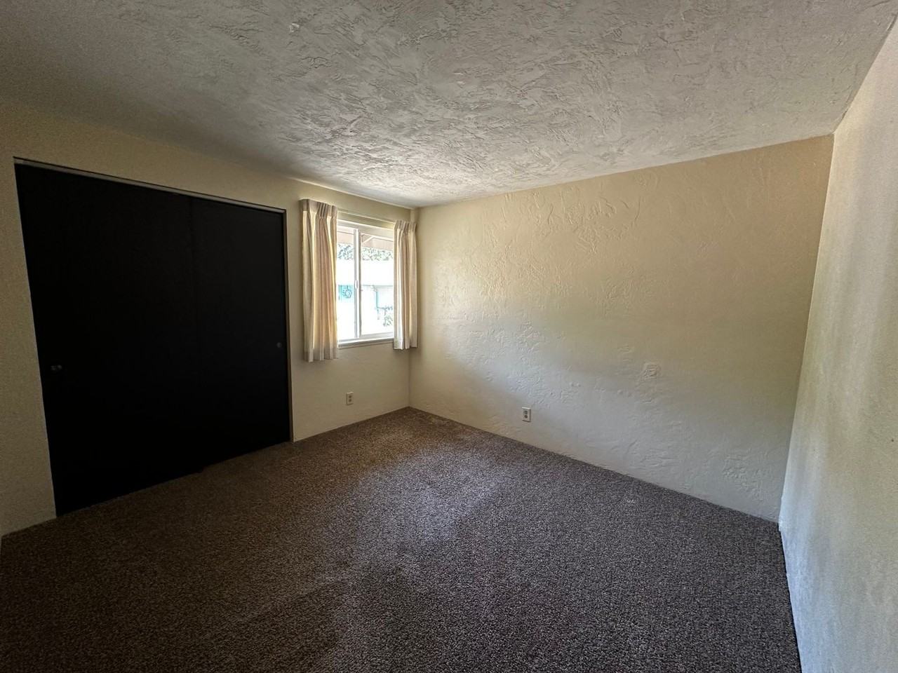 1770 Nw Forestgreen Ave - Photo 7 of 11