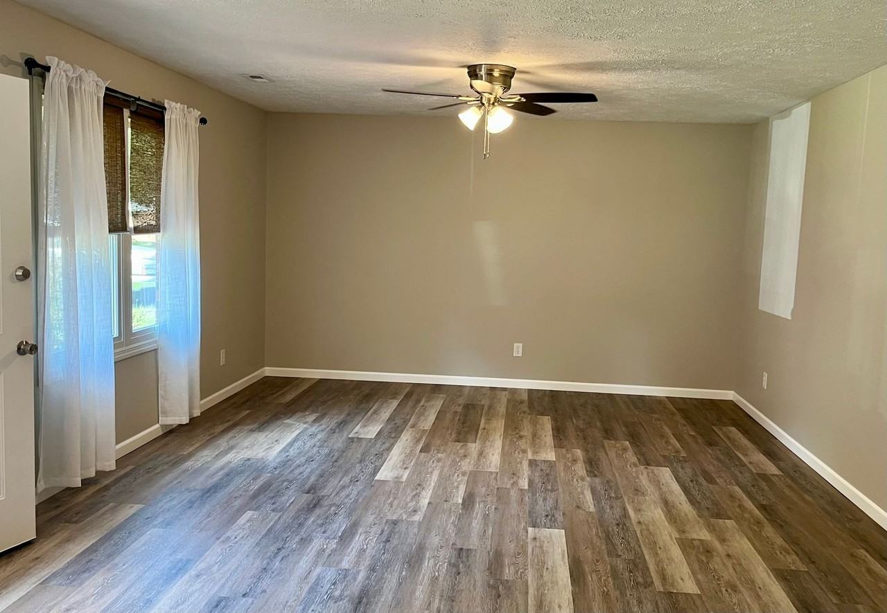 644 Tamarach Dr - Photo 4 of 13