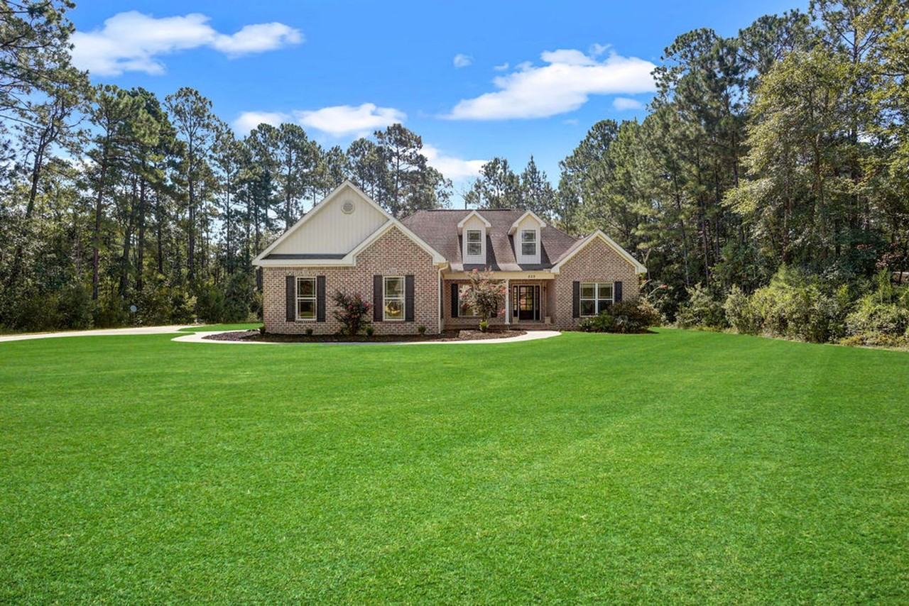 829 Nease Rd - Photo 2 of 40