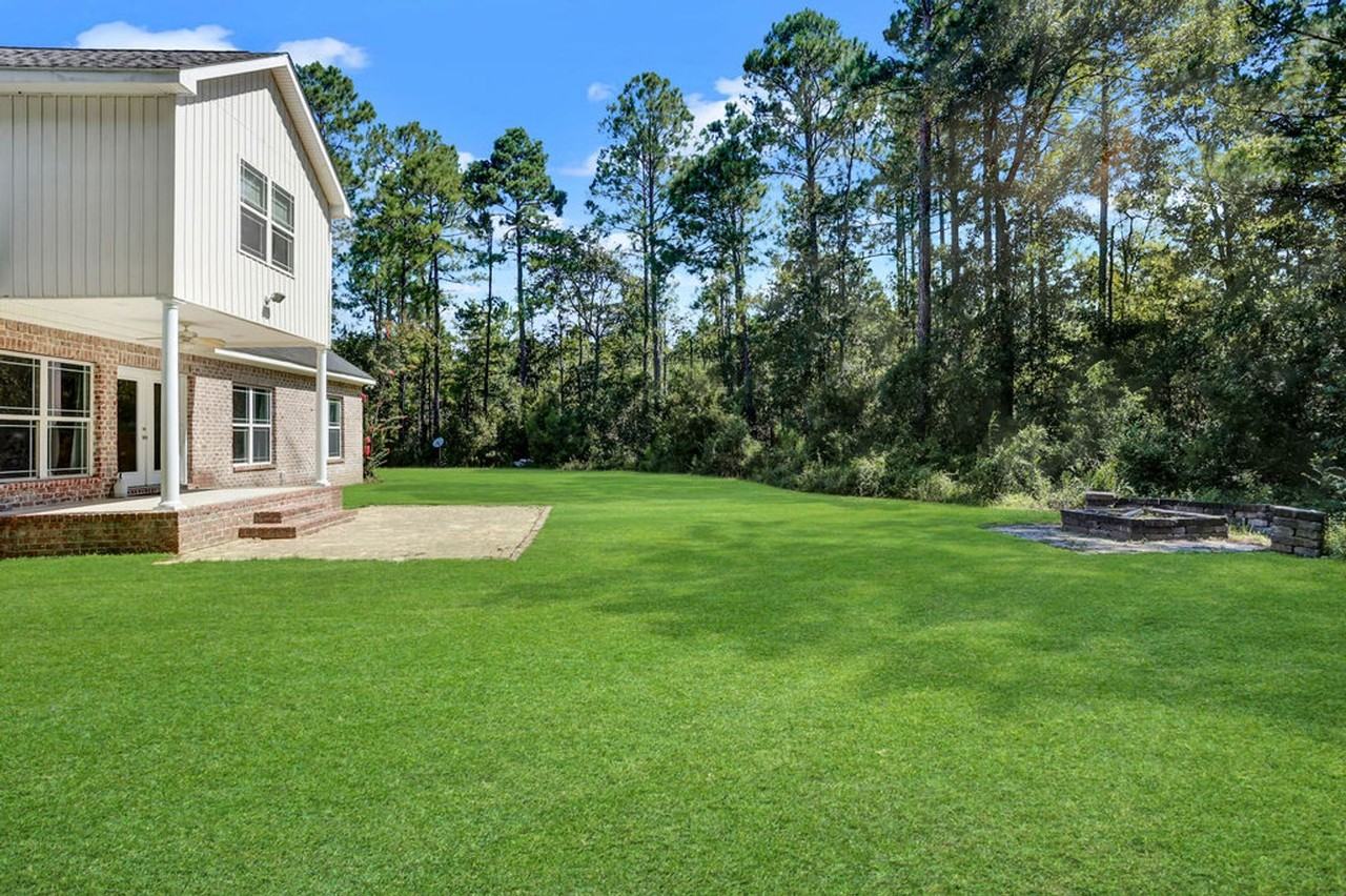 829 Nease Rd - Photo 5 of 40