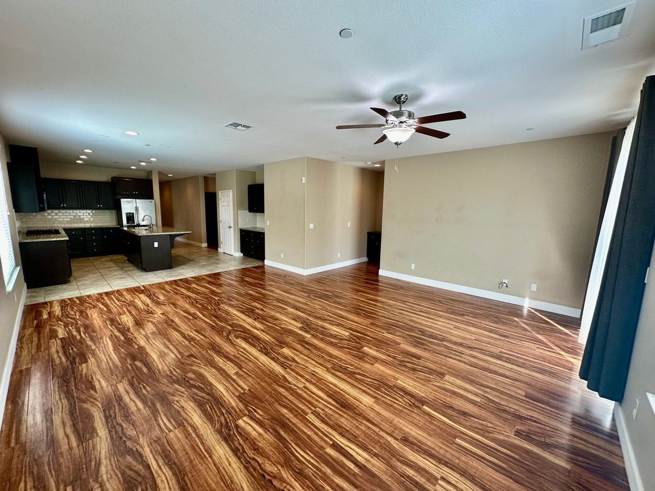 2487 N Mountainside Dr - Photo 4 of 19