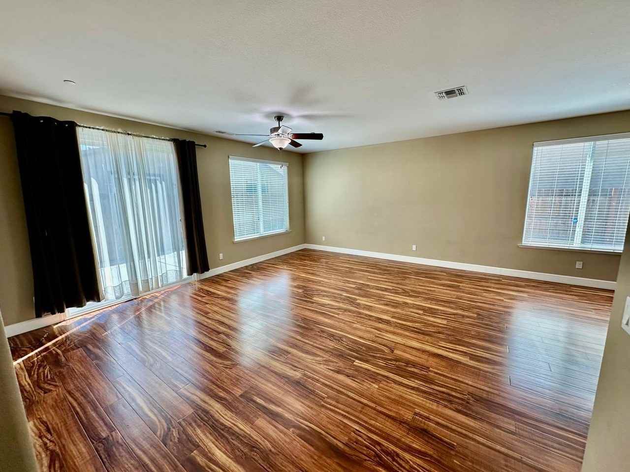 2487 N Mountainside Dr - Photo 5 of 19