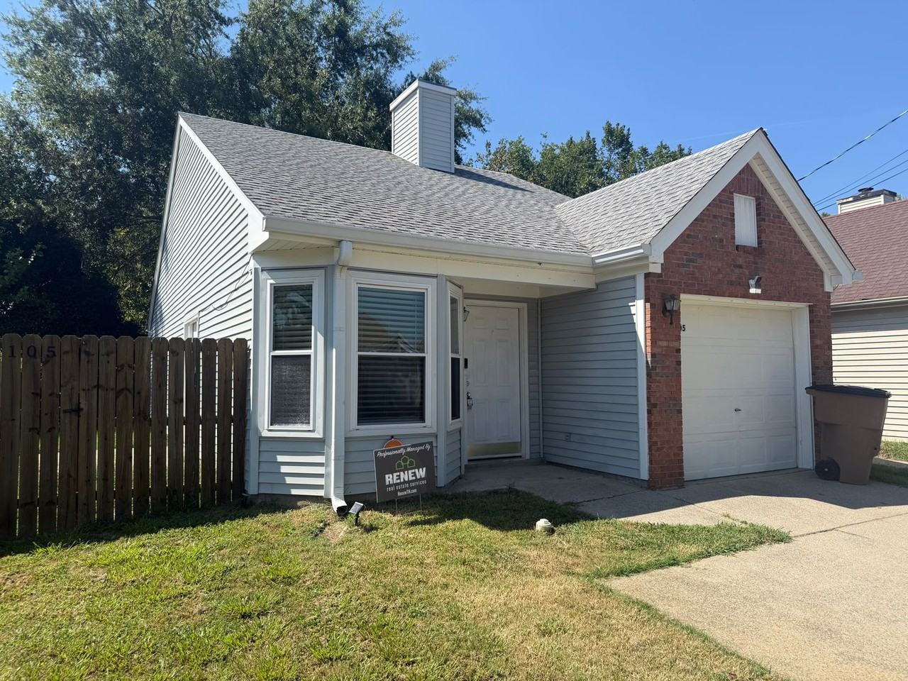 1105 Alandee St - Photo 2 of 25