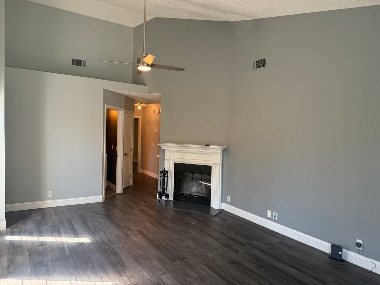 1105 Alandee St - Photo 3 of 25