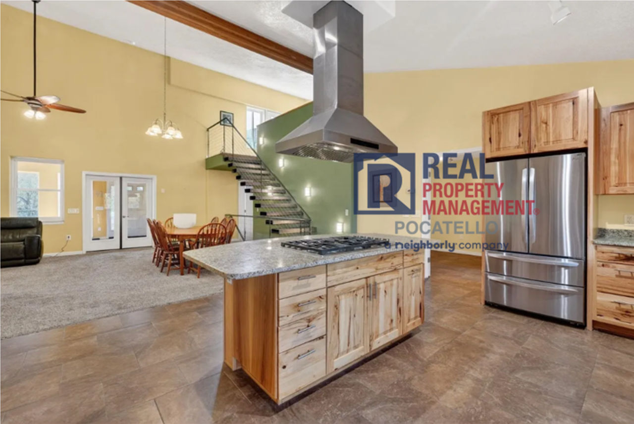 4210 Johnny Creek Rd - Photo 5 of 36