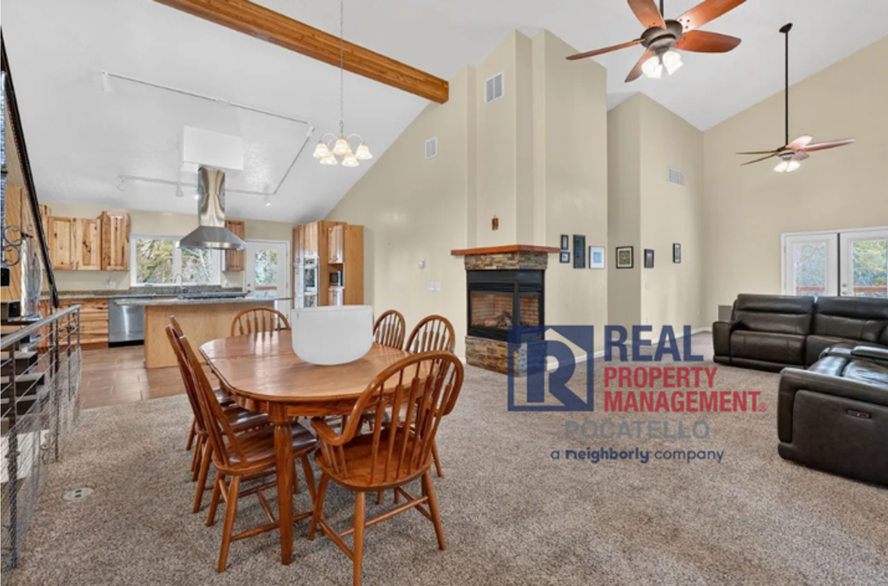 4210 Johnny Creek Rd - Photo 7 of 36