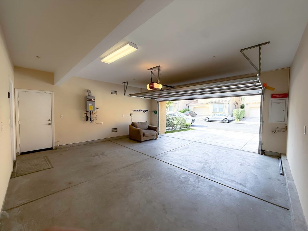 10816 Lotus Dr - Photo 3 of 24