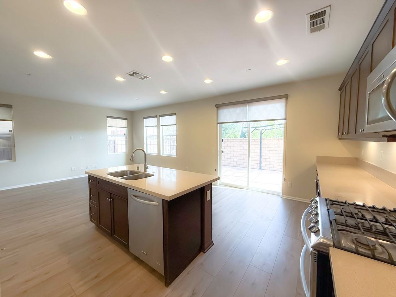 10816 Lotus Dr - Photo 5 of 24