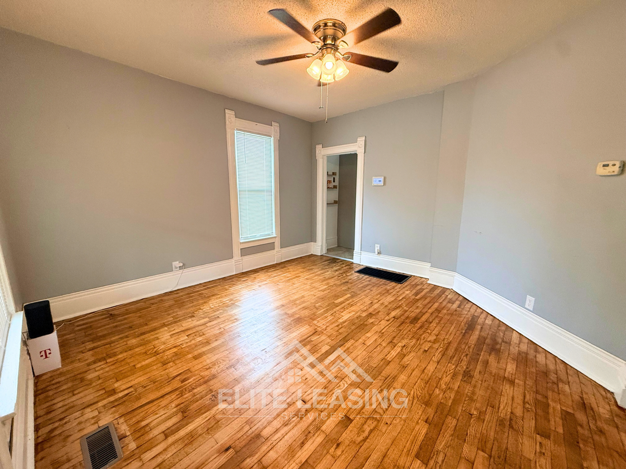 1223 Ne Seward Ave - Photo 4 of 12