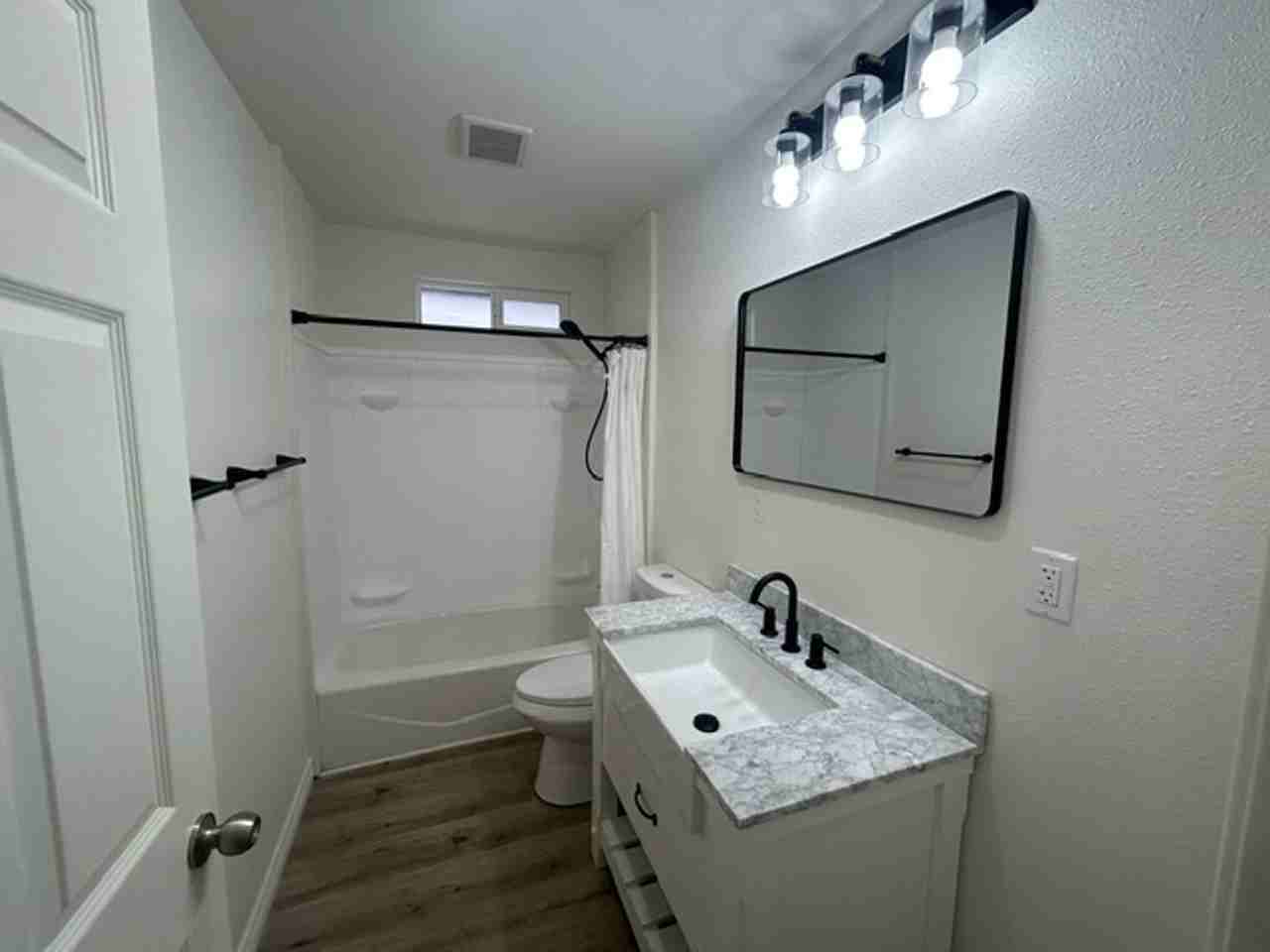 448 Victoria Ln - Photo 6 of 10