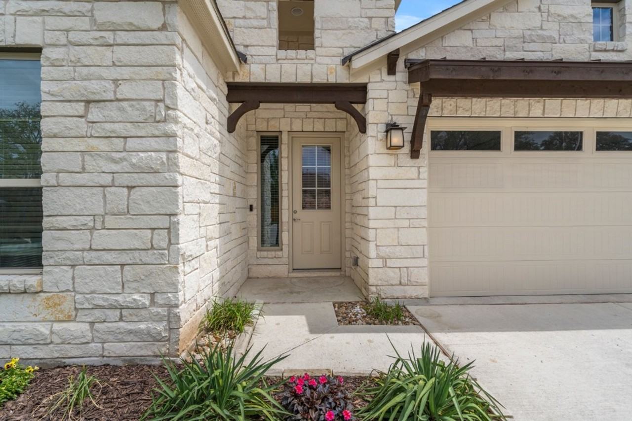 3805 Wales Ct - Photo 3 of 28