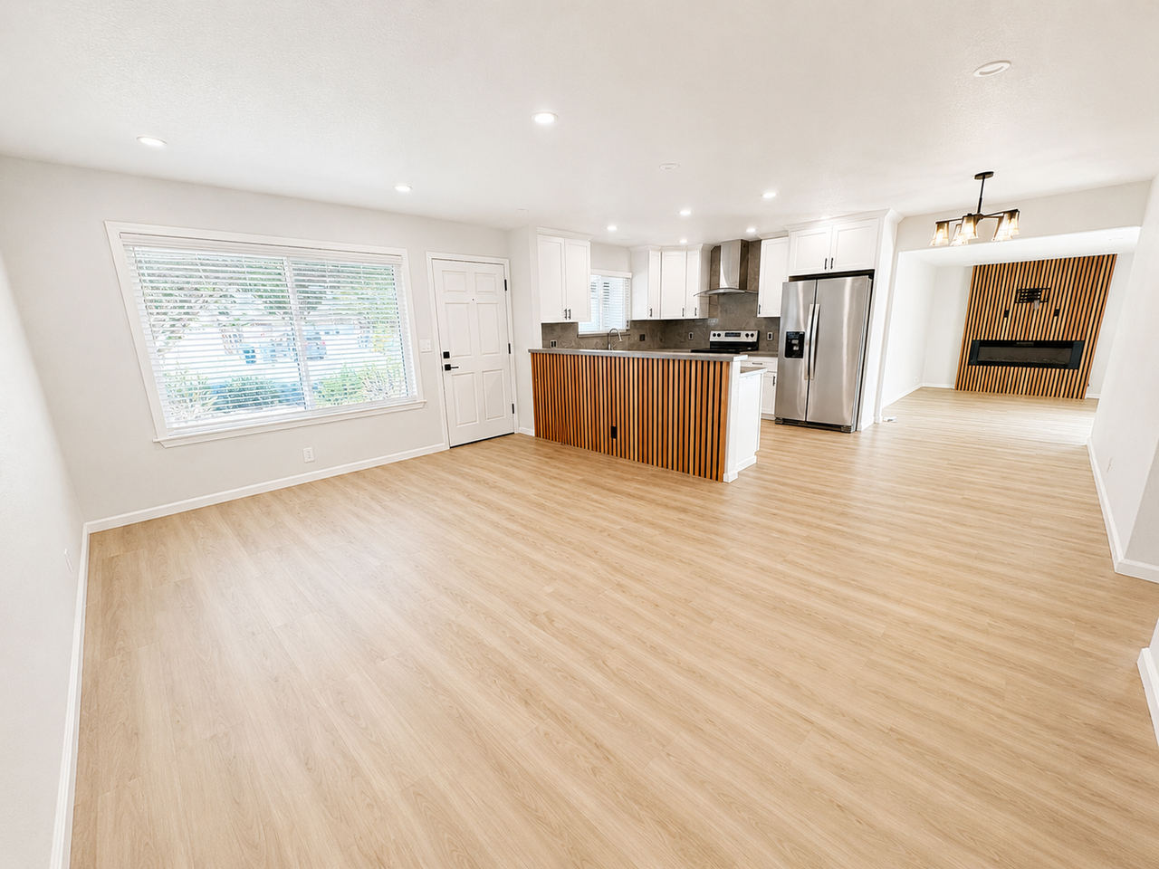 888 Leith Ave - Photo 5 of 16