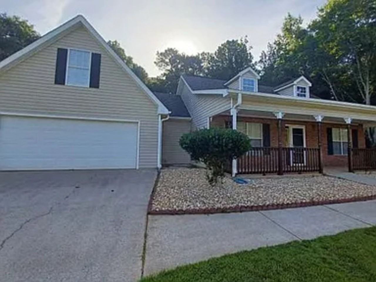 190 Overlook Dr - Photo 2 of 24